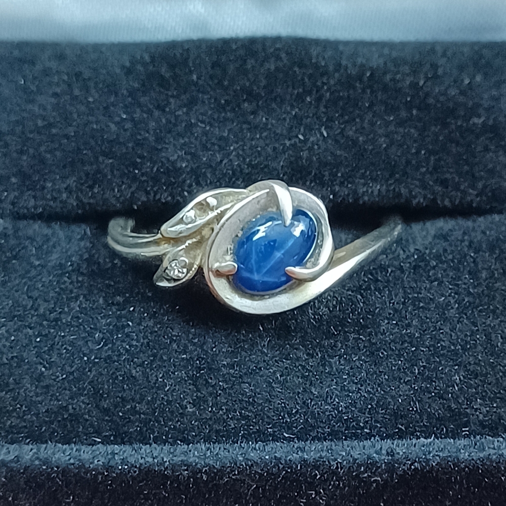 10K Solitaire Diamond w/Blue Gem in White Gold - Size 9 #44